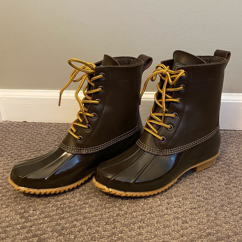 •G.H. BASS & CO.•Brown Leather Upper Harlequin Duck Boot - Picture 7 of 8